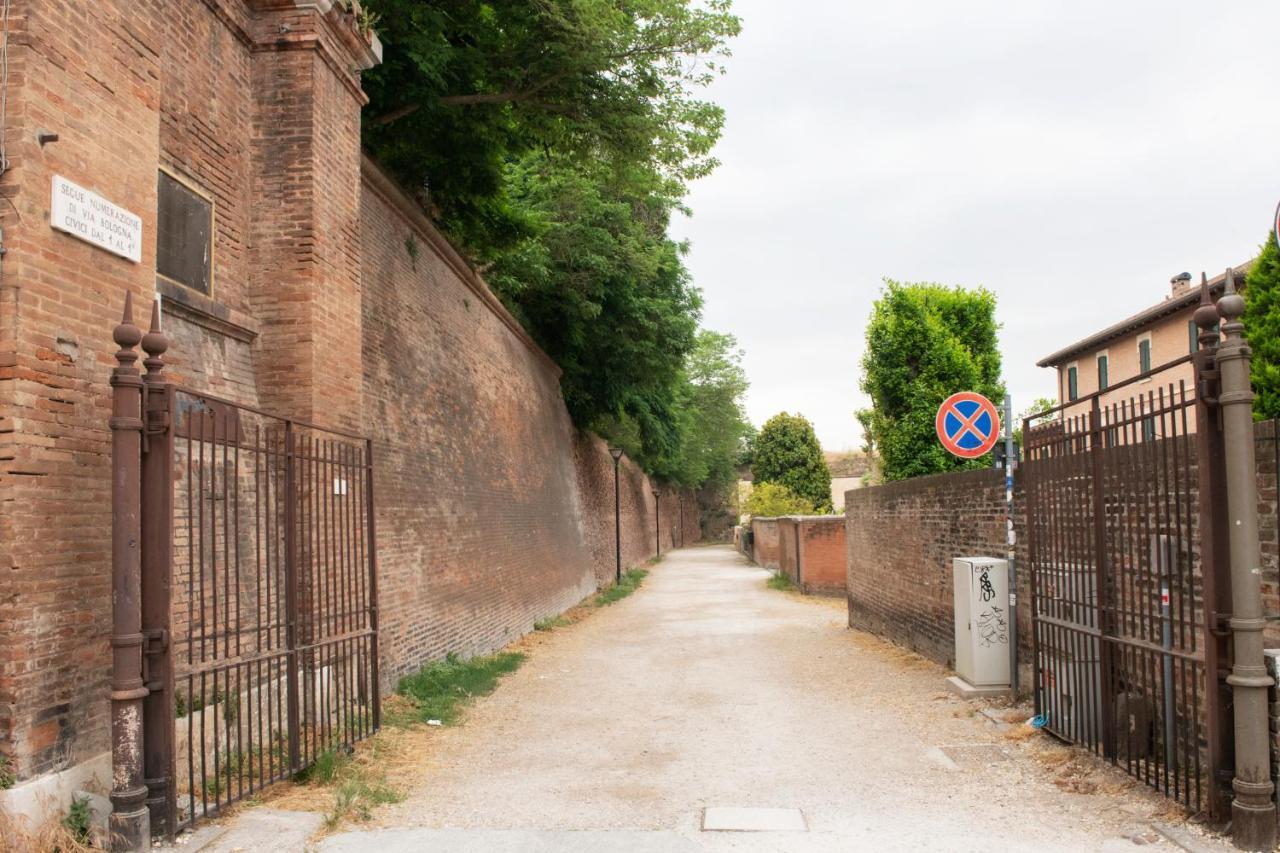 Villa Charming Flat In Centro A Ferrara Con Posto Auto Exterior foto
