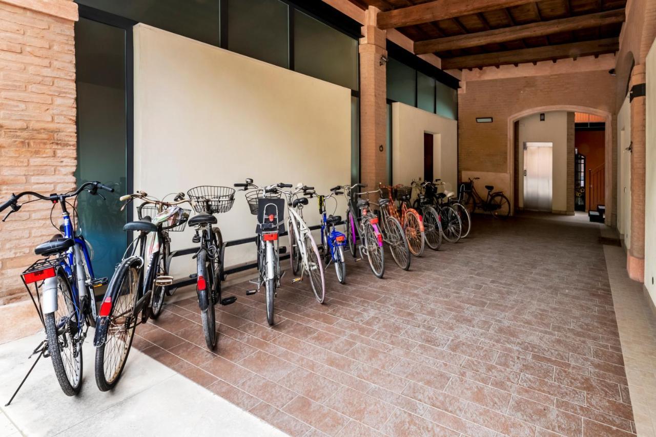 Villa Charming Flat In Centro A Ferrara Con Posto Auto Exterior foto