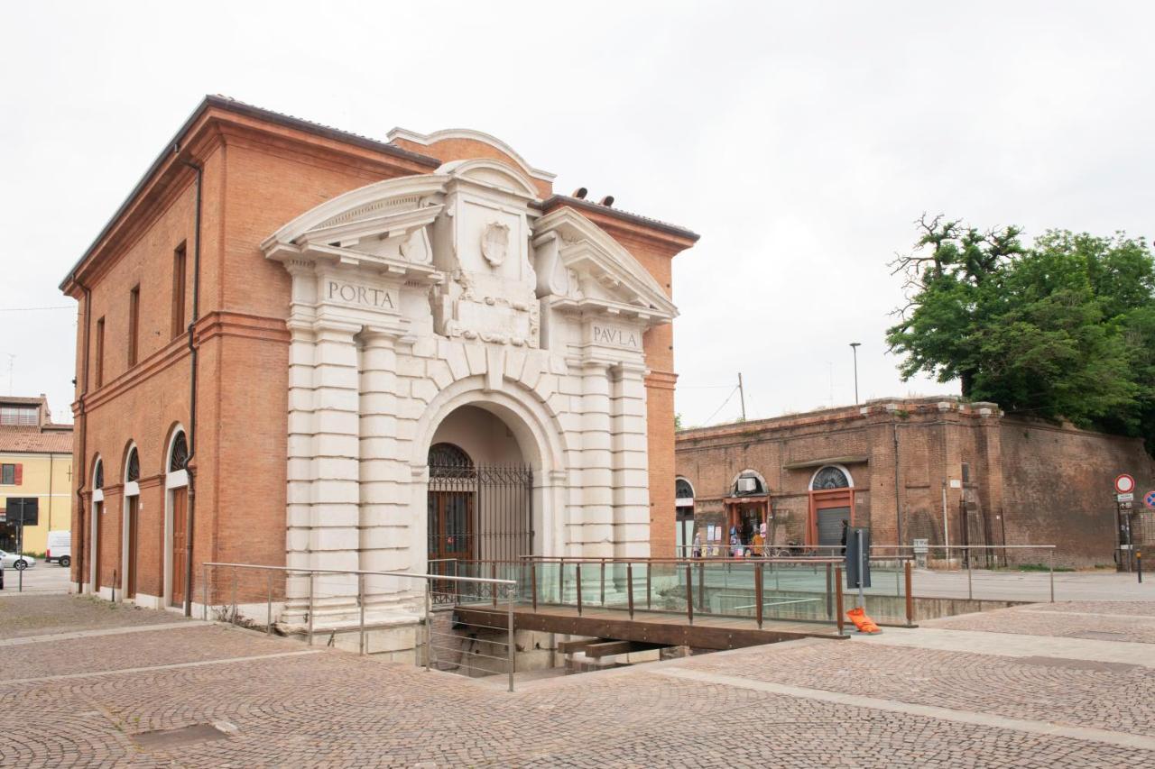 Villa Charming Flat In Centro A Ferrara Con Posto Auto Exterior foto